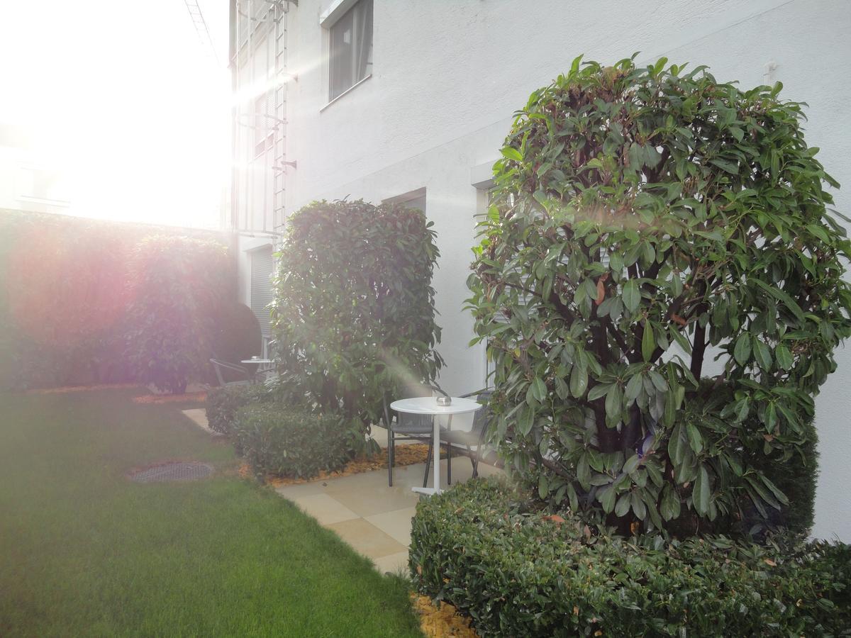 City Hotel Albrecht Schwechat Exterior photo