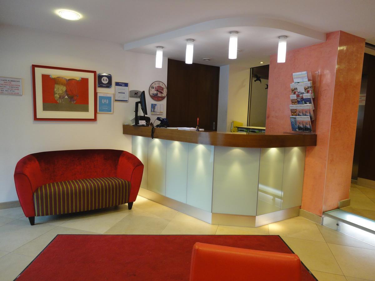 City Hotel Albrecht Schwechat Room photo